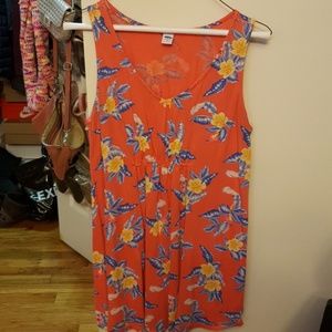 Maternity v-neck swing up